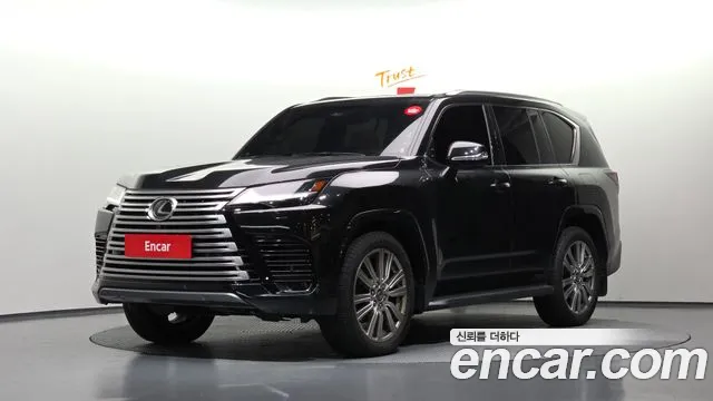 Фотография автомобиля — Lexus LX 4th Gen