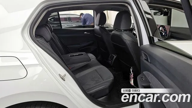 Volkswagen Golf Golf 8 поколение 2.0 TDI Prestige — Фото автомобиля 12