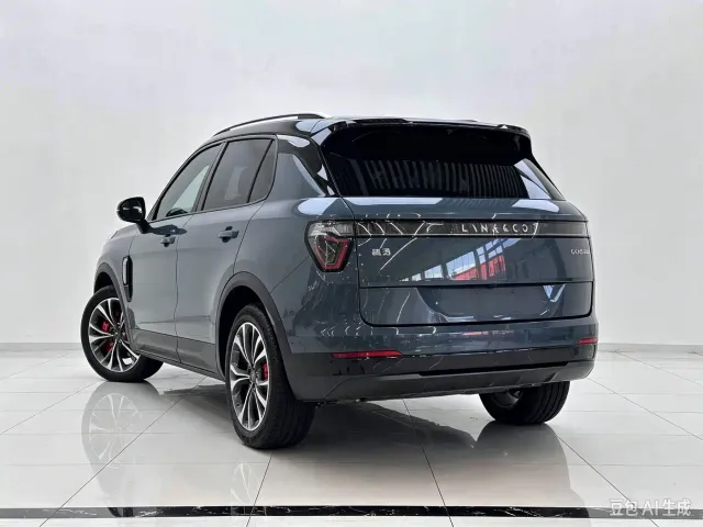 Lynk & Co 900 — Фото автомобиля 4
