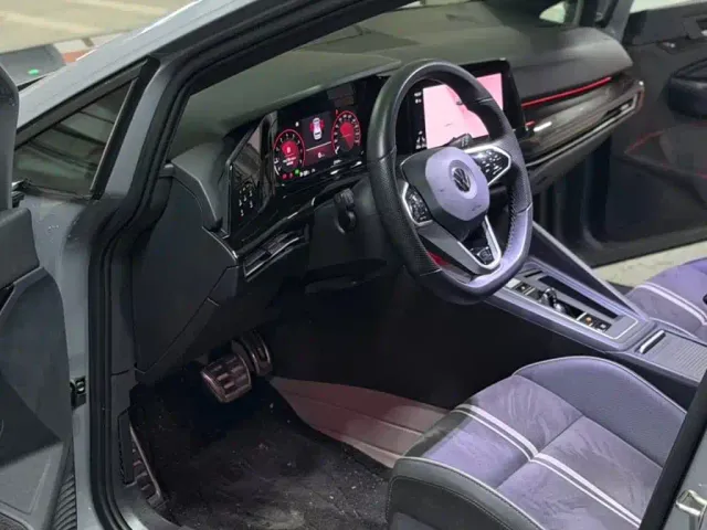 Volkswagen Golf 2023 Facelift 280TSI DSG R-Line Lite — Фото автомобиля 2