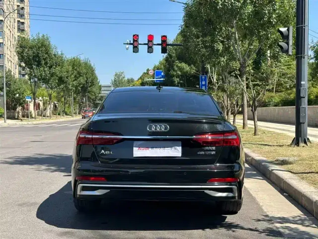 Audi A6L — Фото автомобиля 5