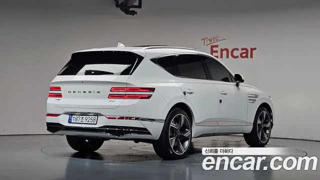 Genesis GV80 — Фото автомобиля 2