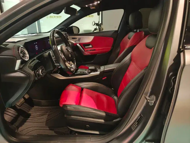 Mercedes-Benz Mercedes-Benz A-Class AMG 2022 AMG A 35 L 4MATIC — Фото автомобиля 4