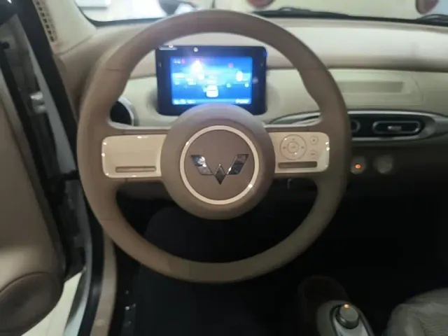 Wuling Hongguang Mini EV — Фото автомобиля 10