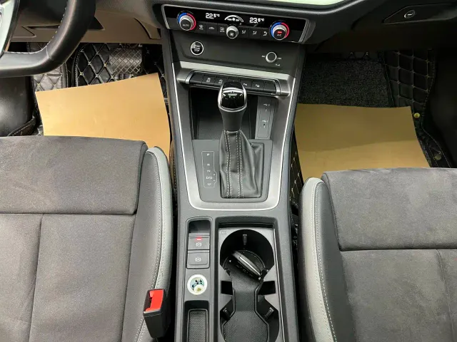 Audi Q3 — Фото автомобиля 4