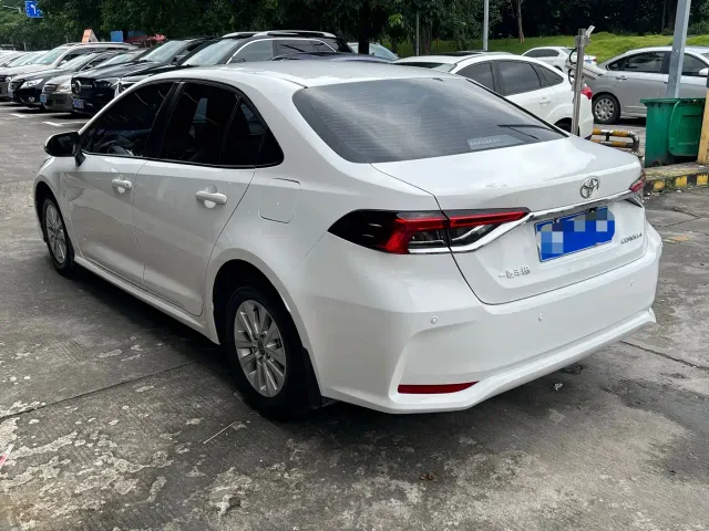 Toyota Corolla — Фото автомобиля 6