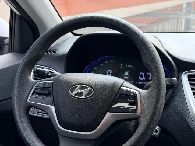 Hyundai Verna — Фото автомобиля 16