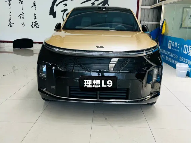 Li Auto Li Xiang L9 2026 Base Model — Фото автомобиля 2