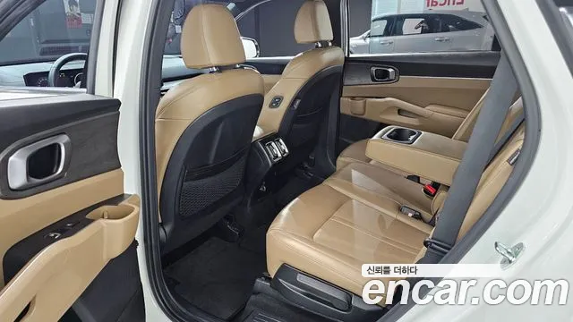 Kia Sorento Новый Sorento 4 поколение Бензин 2.5T 2WD — Фото автомобиля 11