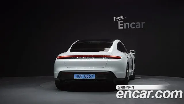 Porsche Taycan Taycan Khan — Фото автомобиля 4