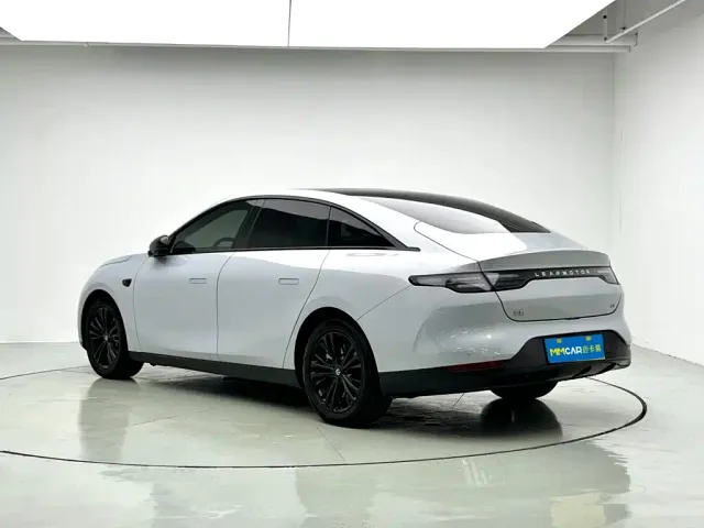 Leapmotor C01 — Фото автомобиля 4