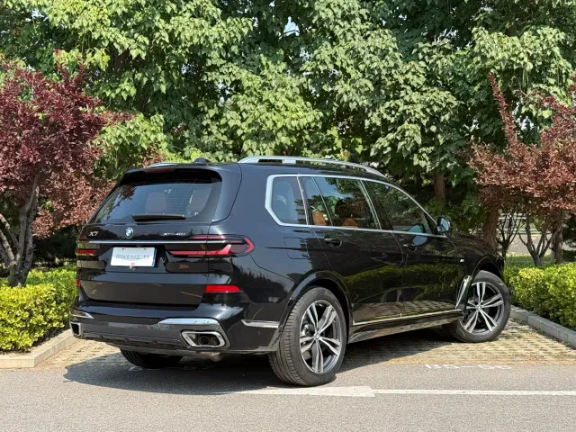 BMW X7 — Фото автомобиля 4