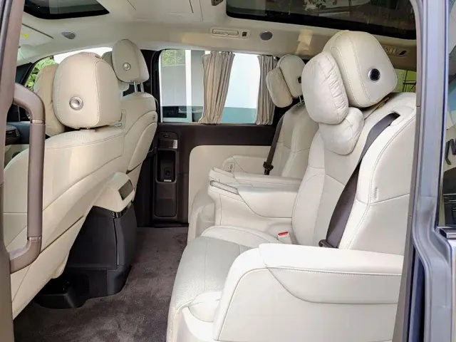Li Auto MEGA — Фото автомобиля 8