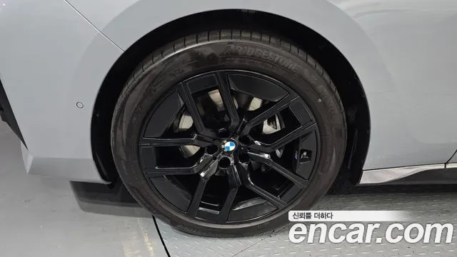 BMW 7 Series G70 — Фото автомобиля 5