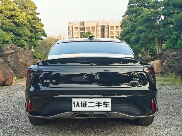 Hongqi H6 — Фото автомобиля 25