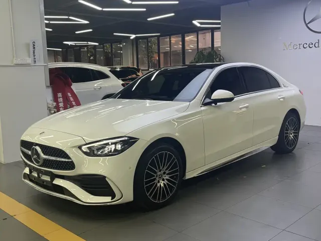 Фотография автомобиля — Mercedes-Benz C-Class