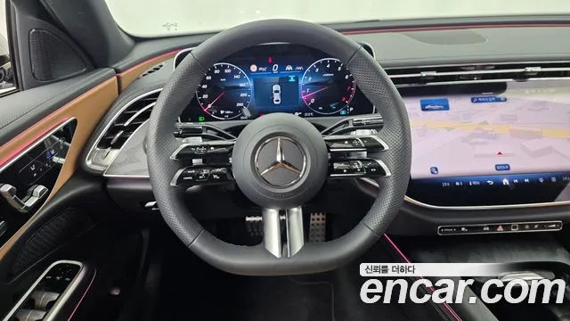 Mercedes-Benz E-Class — Фото автомобиля 12