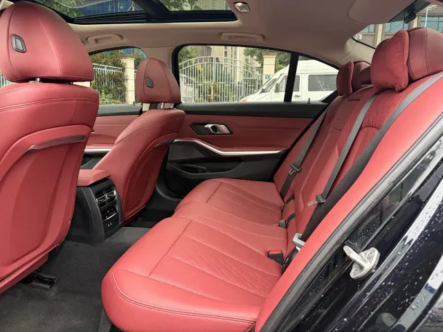 BMW 3 Series — Фото автомобиля 5