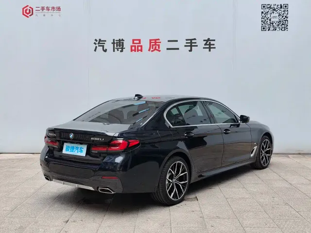 BMW 5 Series — Фото автомобиля 4