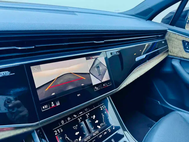 Audi Q7 — Фото автомобиля 13