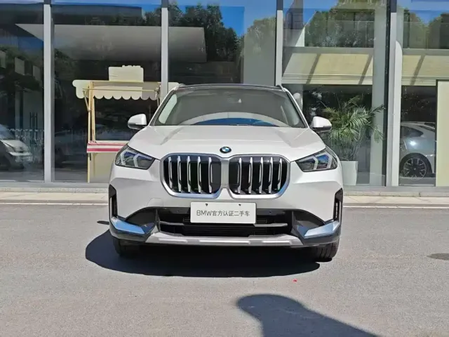 BMW X1 — Фото автомобиля 3