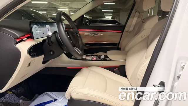Genesis GV70 — Фото автомобиля 10
