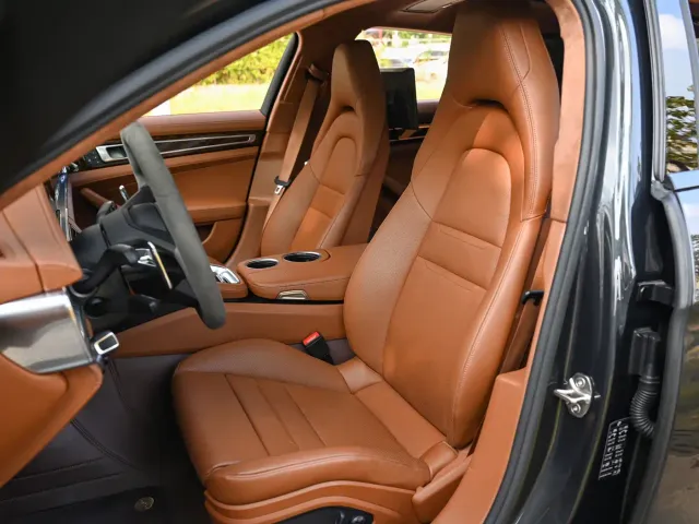 Porsche Panamera — Фото автомобиля 12
