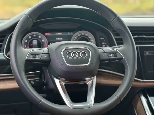 Audi Q7 — Фото автомобиля 10