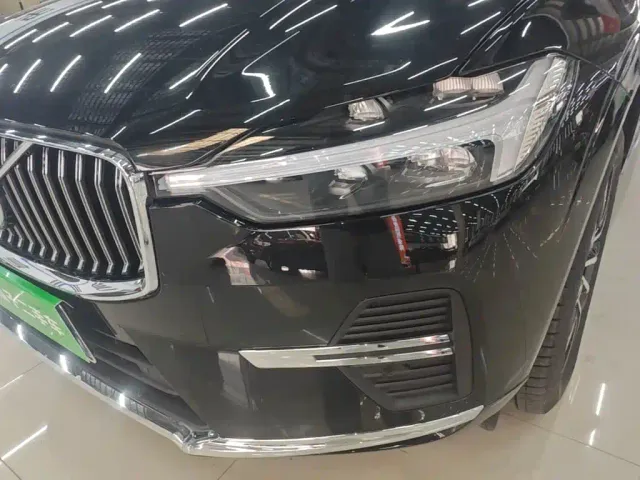 Volvo XC60 — Фото автомобиля 23