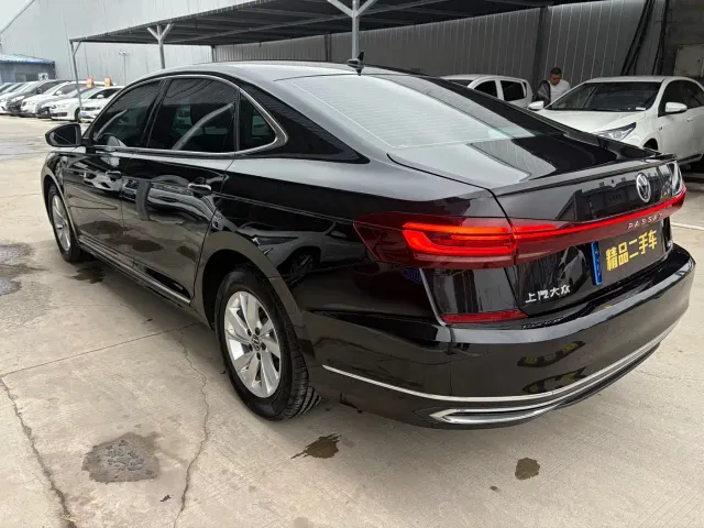 Volkswagen Passat — Фото автомобиля 4
