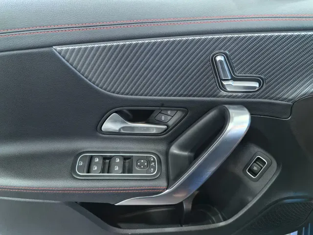 Mercedes-Benz A-Class — Фото автомобиля 15
