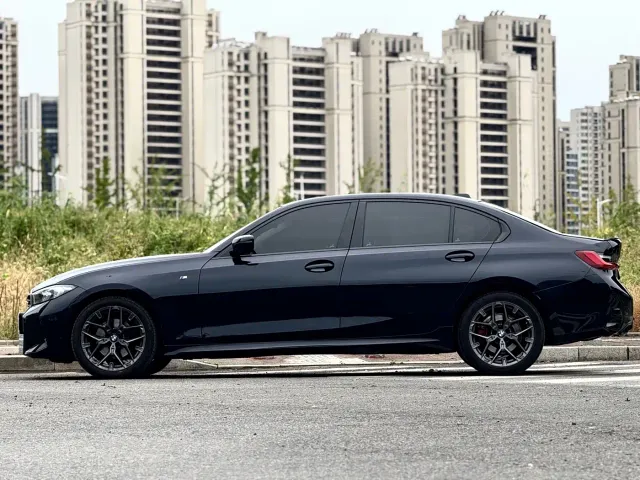 BMW 3 Series — Фото автомобиля 3