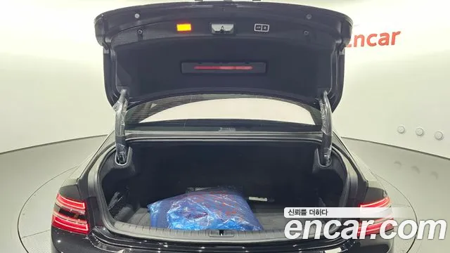 Genesis G80 Electrified G80 (RG3) — Фото автомобиля 16
