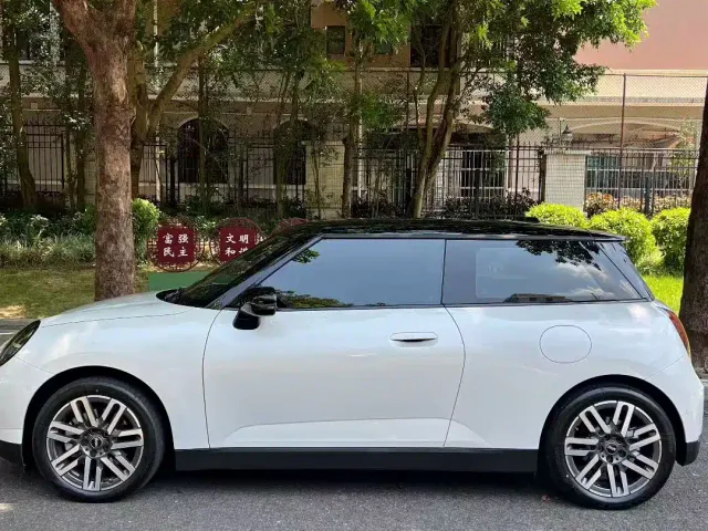 MINI Cooper — Фото автомобиля 5