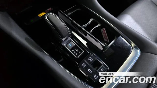 Toyota Alphard — Фото автомобиля 9
