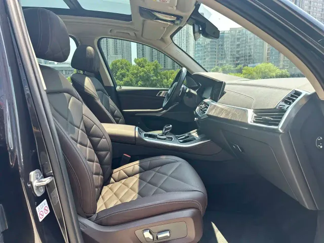 BMW X5 — Фото автомобиля 8