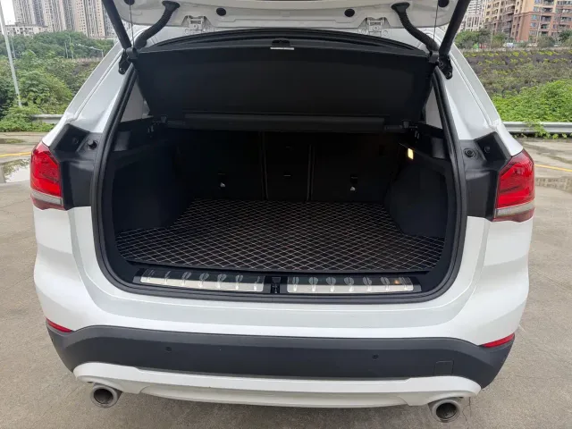 BMW X1 — Фото автомобиля 14