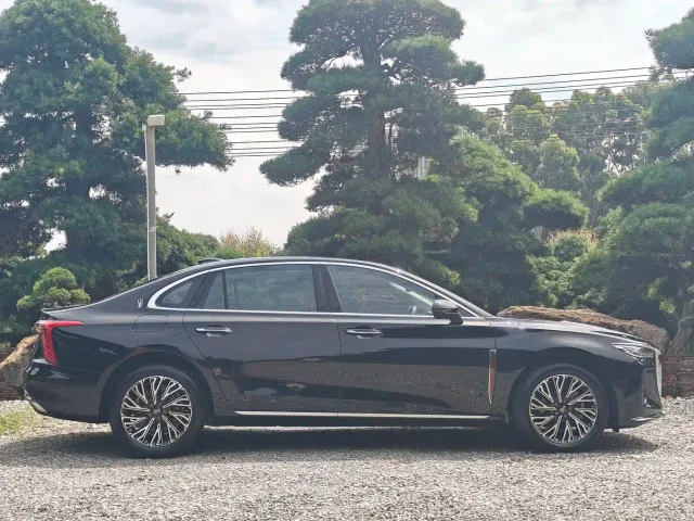 Hongqi H5 — Фото автомобиля 4