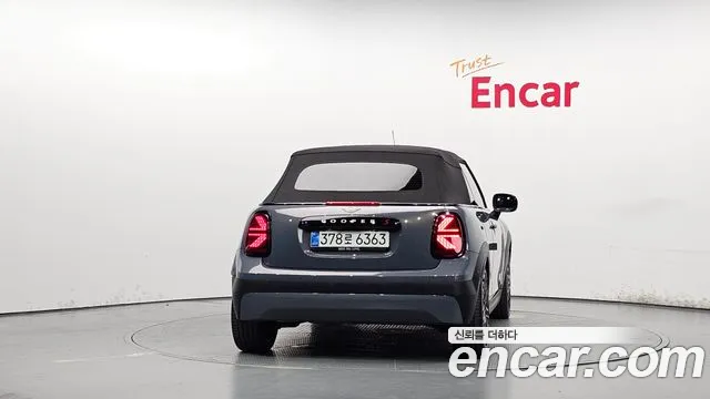Mini Cooper Convertible — Фото автомобиля 4