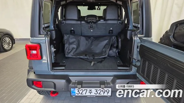 Jeep Wrangler JL — Фото автомобиля 26