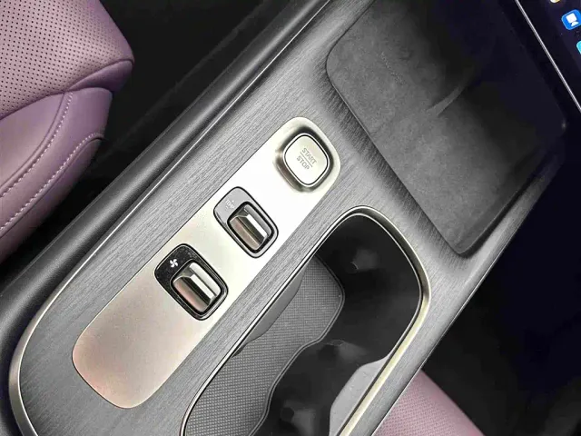 Xiaomi SU7 — Фото автомобиля 12