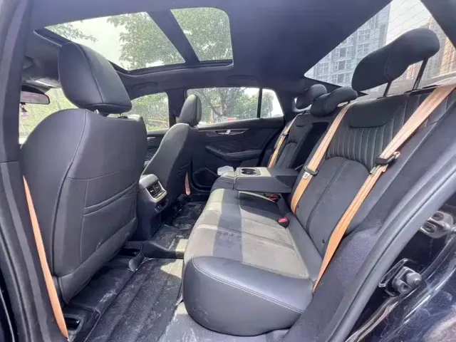 Dongfeng Yixuan MAX — Фото автомобиля 10
