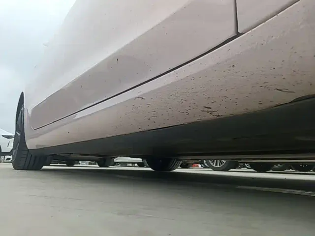 Tesla Model 3 — Фото автомобиля 20