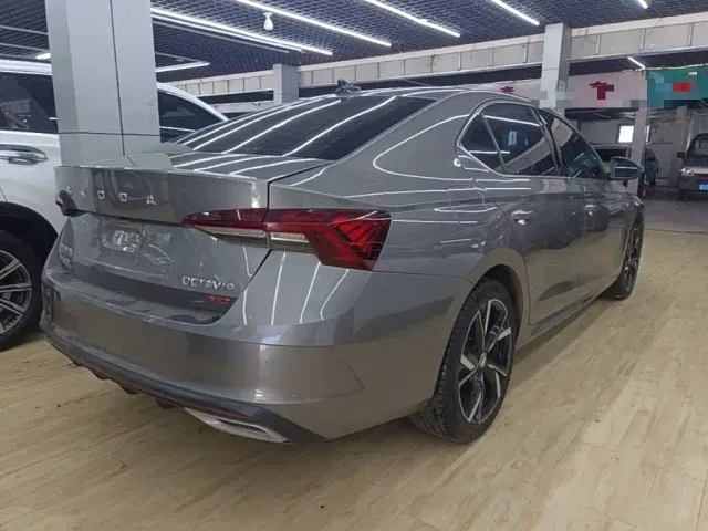 Skoda Octavia — Фото автомобиля 6