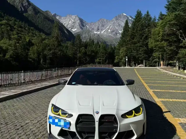 Фотография автомобиля — BMW M4