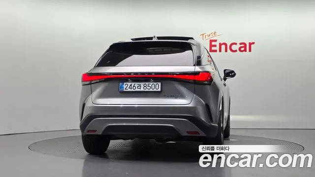Lexus RX — Фото автомобиля 4