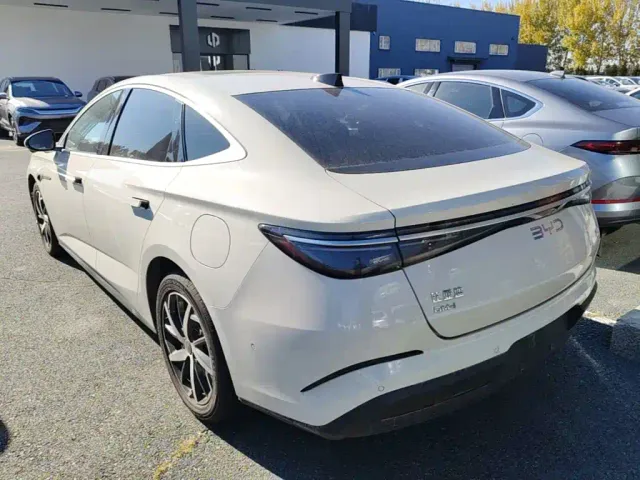 BYD Seal 07 DM-i — Фото автомобиля 4