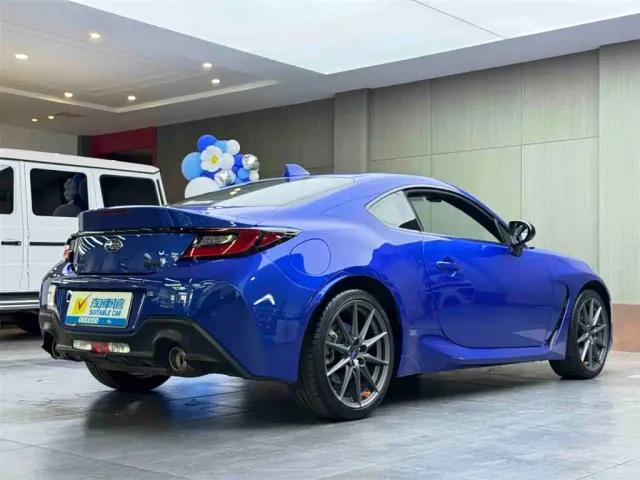 Subaru BRZ — Фото автомобиля 4