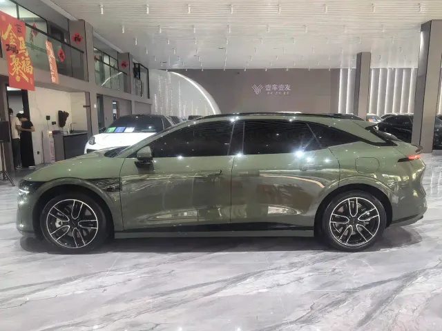 Zeekr 007 GT — Фото автомобиля 4