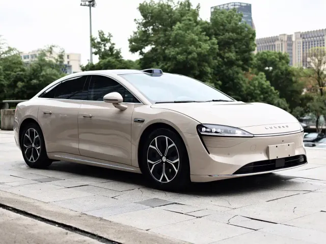 Luxeed S7 — Фото автомобиля 3